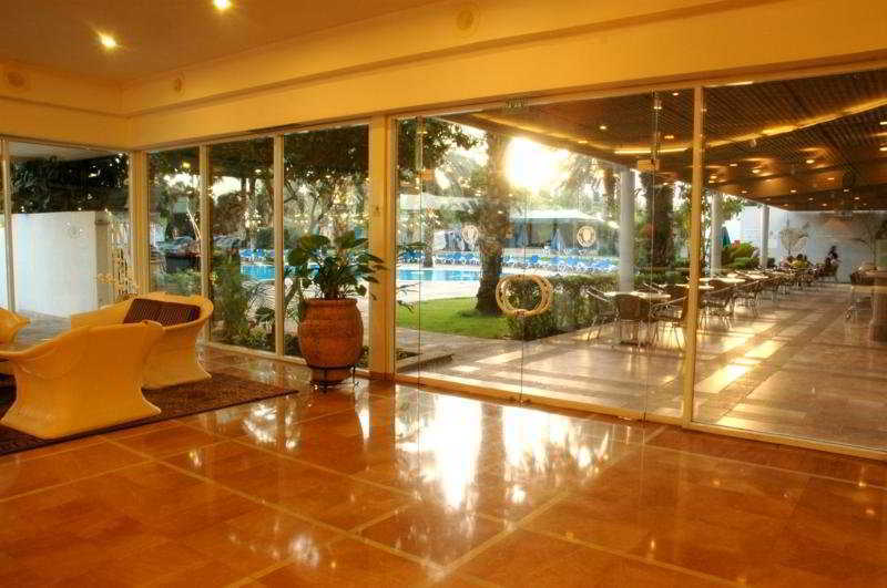 Caesar Premier 4*
